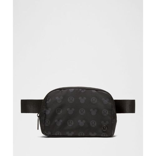 – Disney x Sac de ceinture Everywhere 1L Imprimé Mickey et logo – Noir - lululemon - Modalova