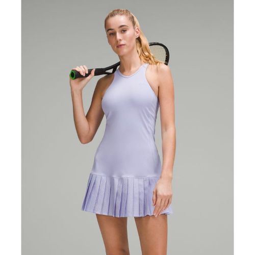 – Robe de tennis plissée en maille ajourées – Violet/Pastel – Taille 4 - lululemon - Modalova