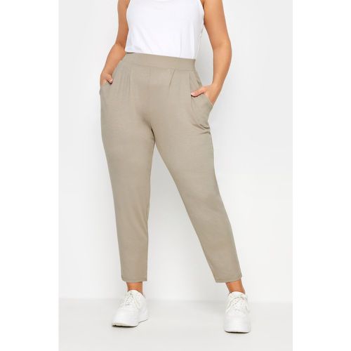 Pantalon Style Sarouel Beige Plissé, Grande Taille & Courbes - Yours - Modalova