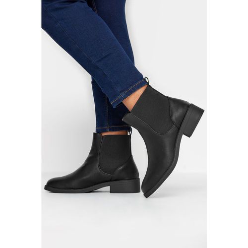 Black Faux Leather Elasticated Chelsea Boots In Wide E Fit & Extra Wide eee Fit - Yours - Modalova