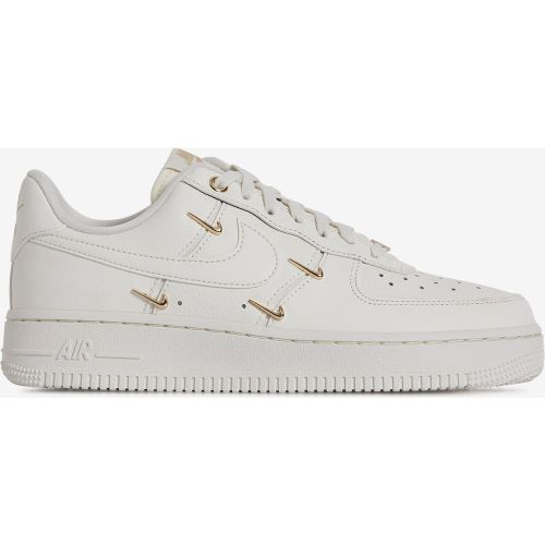 Les sneakers Nike Air Force 1 séduisent grâce à leur coupe courte, leur apparence minimaliste et sophistiquée, leur semelle extérieure subtilemen - 15138340102 - Modalova