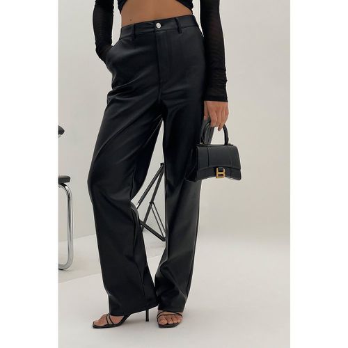 Pantalon faux cuir - Black - taylor lashae x NA-KD - Modalova