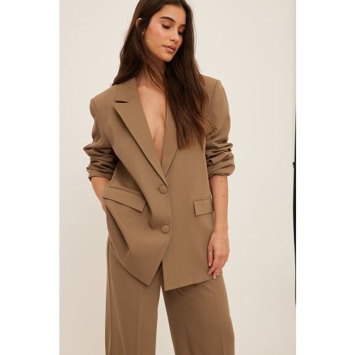 Blazer long coupe carrée - Brown - Romee Strijd x NA-KD - Modalova