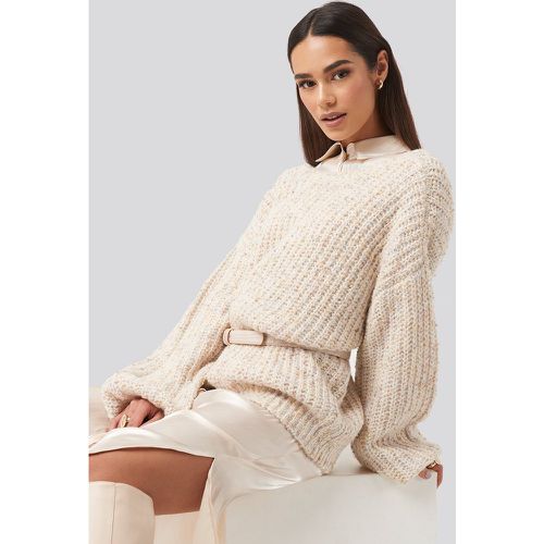 Deep Neck Melange Sweater - Beige - NA-KD Trend - Modalova