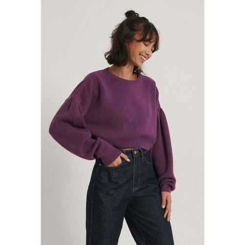 Pull court en tricot à manches bouffantes recyclé - Purple - NA-KD Reborn - Modalova