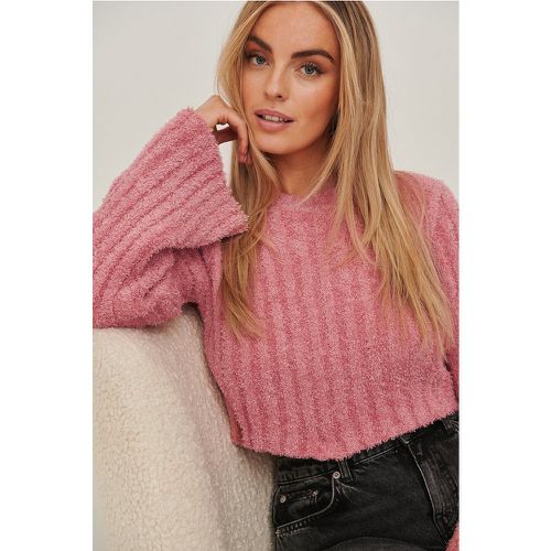 Pull court en tricot duveteux - Pink - NA-KD - Modalova