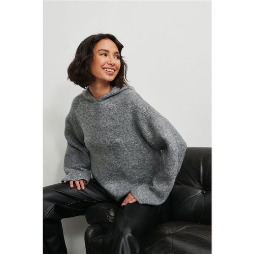 Sweatshirt à capuche en maille - Grey - Sofia Coelho x NA-KD - Modalova