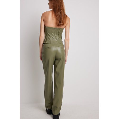 Pantalon faux cuir - Green - Ida Carlsson x NA-KD - Modalova