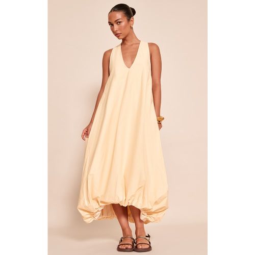 Robe longue en popeline de coton sans manches à décolleté - PrettyLittleThing - Modalova