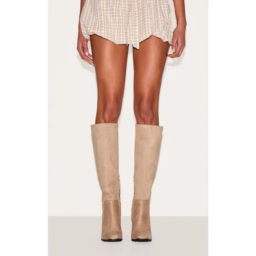 Bottes rondes en suédine à talon carré haut - PrettyLittleThing - Modalova