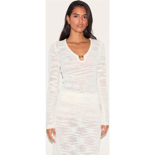 Top en maille style crochet boule écrue transparente à découpe en goutte d'eau perlée et manches longues | Taille Large - PrettyLittleThing - Modalova