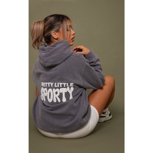 Hoodie imprimé boule "Pretty Little Sporty" dans le dos - PrettyLittleThing - Modalova