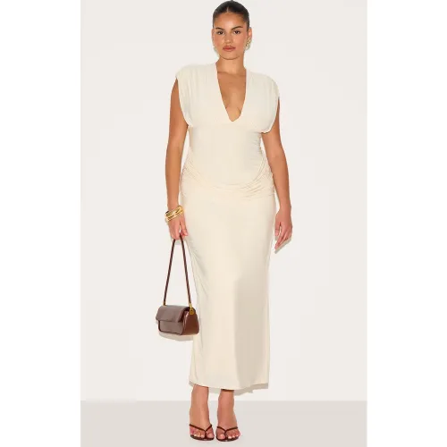 Plus Robe longue doublée décolletée à épaules froncées et taille drapée - PrettyLittleThing - Modalova