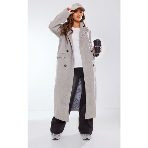 Manteau en effet laine brossée gris clair à épaulettes et double boutonnière - PrettyLittleThing - Modalova