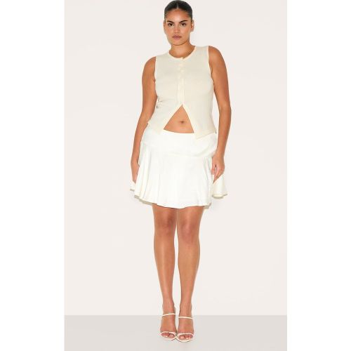 Plus Mini-jupe trapèze fluide satinée - PrettyLittleThing - Modalova
