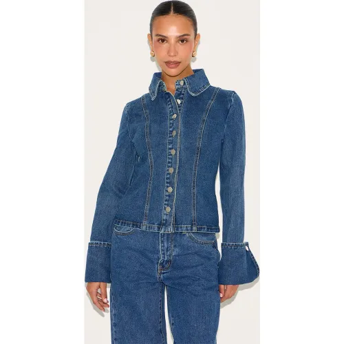 Petite Chemise ajustée en jean à manches longues - PrettyLittleThing - Modalova