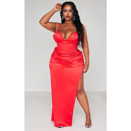 Plus Robe corset longue à bretelles - PrettyLittleThing - Modalova
