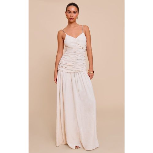 Robe longue en effet lin tissé texturé à partie froncée et taille tombante - PrettyLittleThing - Modalova