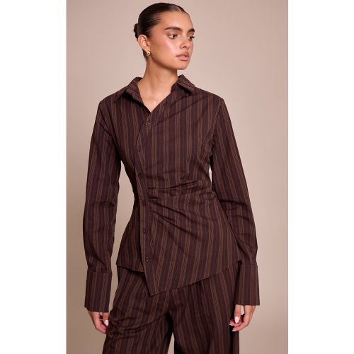Chemise asymétrique tissée à fines rayures | Taille 38 - PrettyLittleThing - Modalova