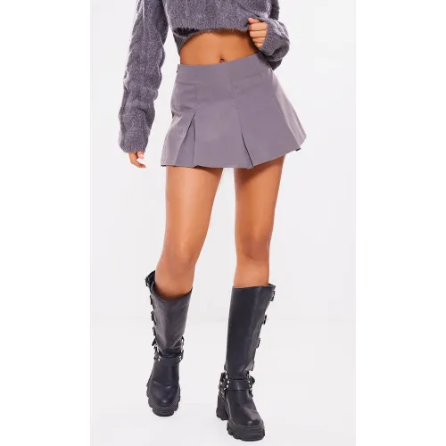 Jupe-short patineuse ajustée tissée plissée - PrettyLittleThing - Modalova
