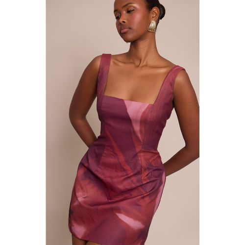 Robe trapèze droite tissée fleurie | Taille 38 - PrettyLittleThing - Modalova