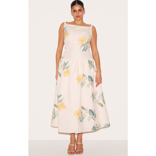 Plus Robe mi-longue fleurie à taille tombante - PrettyLittleThing - Modalova