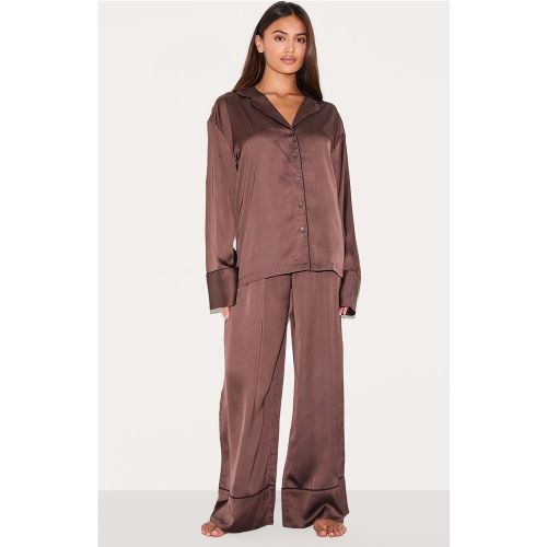 Ensemble de pyjama long satiné à lisérés surjetés - PrettyLittleThing - Modalova