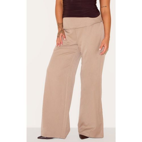 Plus Pantalon replié à design taillé - PrettyLittleThing - Modalova