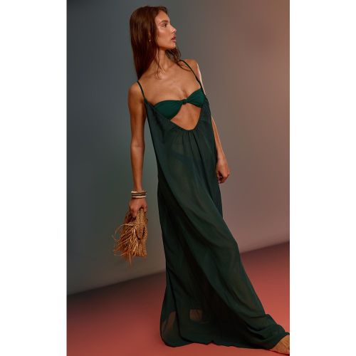Robe de plage longue en mousseline de soie froncée à décolleté - PrettyLittleThing - Modalova