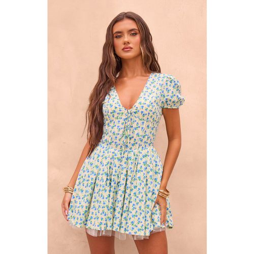 Robe droite plissée fleuri à noeud et manches courtes - PrettyLittleThing - Modalova