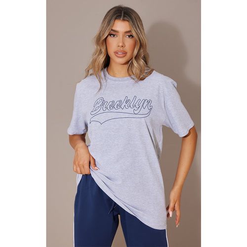T-shirt oversize imprimé Brooklyn - PrettyLittleThing - Modalova