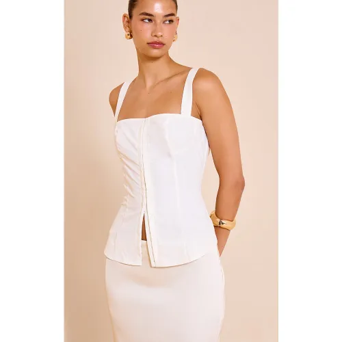Top long écru à bretelles fines et agrafes et oeillets - PrettyLittleThing - Modalova