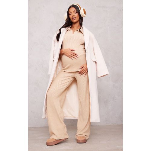Maternité Pantalon de grossesse flare en maille côtelée brossée - PrettyLittleThing - Modalova