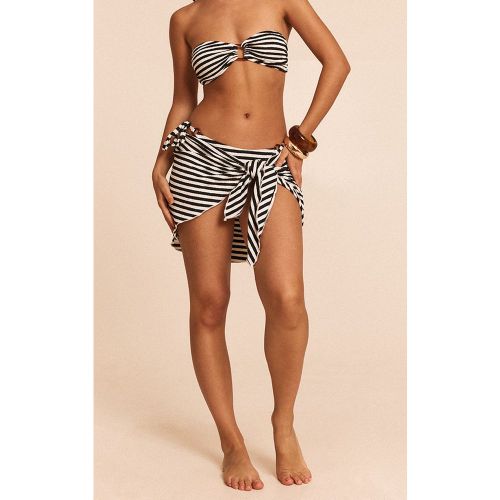 Mini paréo de plage à rayures texturées - PrettyLittleThing - Modalova