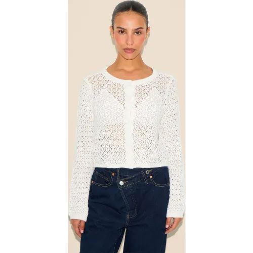 Petite Top long en maille style crochet à boutons - PrettyLittleThing - Modalova