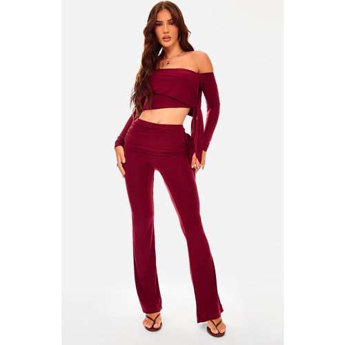 Pantalon flare froncé rouge cerise à détail noeud - PrettyLittleThing - Modalova