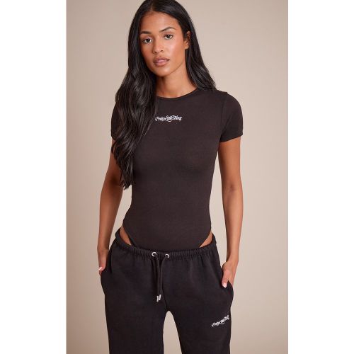 Tall Body à manches courtes et logo "" | Taille Large - PrettyLittleThing - Modalova
