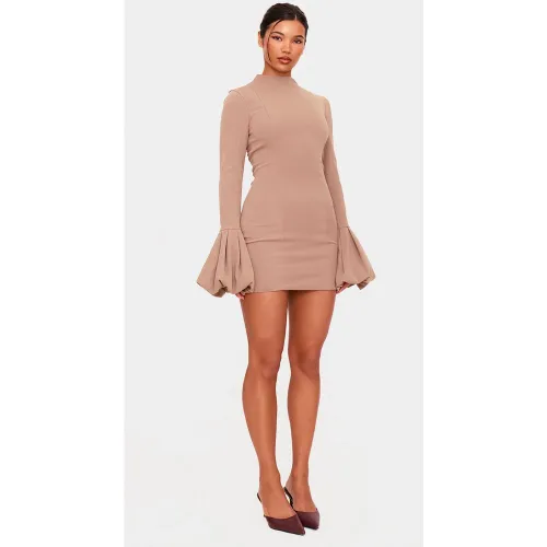 PLT Label Robe moulante à col montant et manches bouffantes - PrettyLittleThing - Modalova