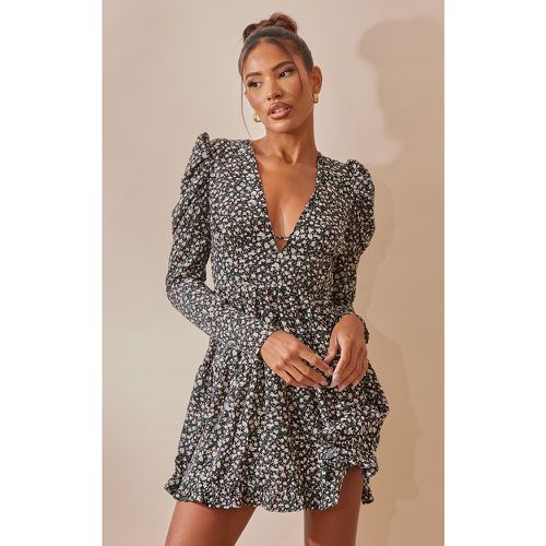 Robe rétro fleurie à manches bouffantes et ourlet volanté - PrettyLittleThing - Modalova