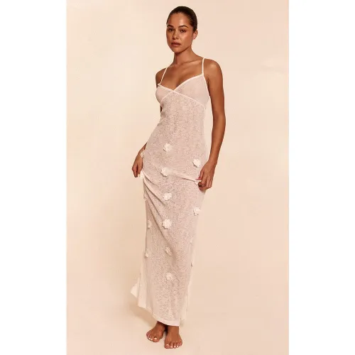 Robe de plage longue en maille tricot blanche à appliqué fleuri - PrettyLittleThing - Modalova