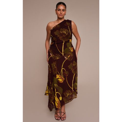 Robe mi-longue une épaule en mousseline de soie à imprimé fleuri grande taille | Taille 48 - PrettyLittleThing - Modalova