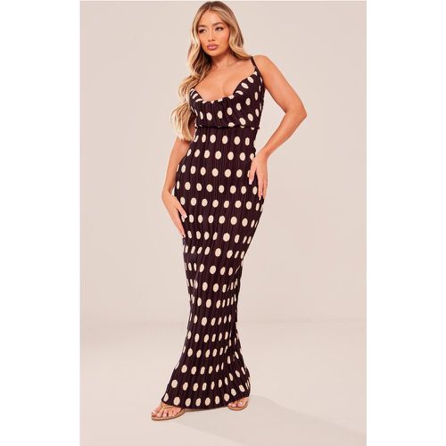 Robe longue à imprimé pois plissée à bretelles - PrettyLittleThing - Modalova