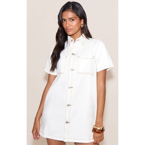 Robe chemise en jean à coutures contrastantes - PrettyLittleThing - Modalova