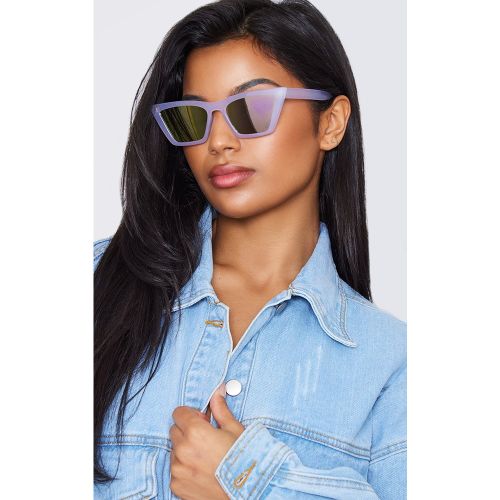 Lunettes de soleil oeil de chat violettes à verres miroir argentés - PrettyLittleThing - Modalova