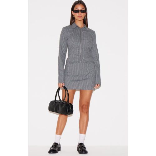 Mini-jupe de tailleur tissée gris clair à fines rayures - PrettyLittleThing - Modalova