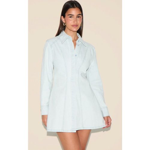 Robe chemise en jean à taille cintrée - PrettyLittleThing - Modalova
