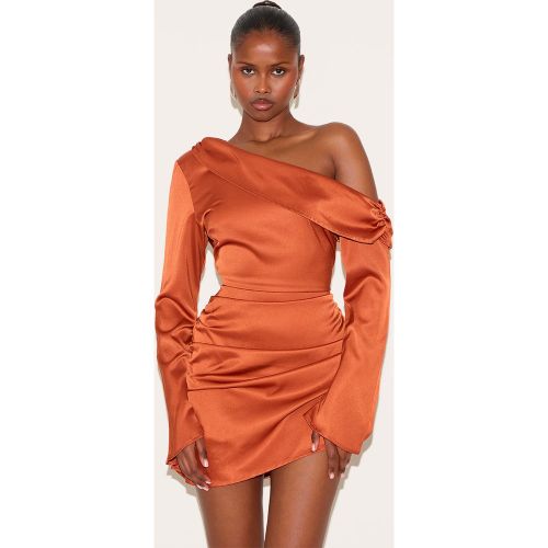 Robe moulante satinée drapée à épaule unique - PrettyLittleThing - Modalova