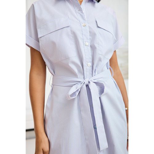 Robe mini à t-shirt avec rayures et à boutons - CUPSHE - Modalova