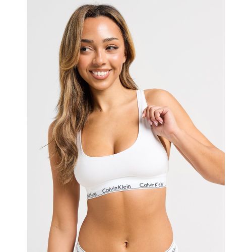 Rafraîchis tes sous-vêtements avec un style amélioré avec cette brassière en coton modernes de Calvin Klein Underwear. _- Dans un coloris blanc, - 8718571607178 - Modalova