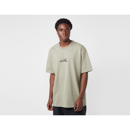 Nike Stitch Script T-Shirt, Green - Nike - Modalova